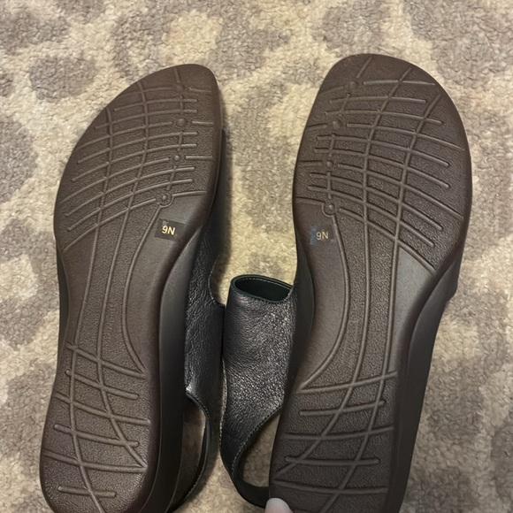 Easy Spirit Womens Hartwell Pewter Leather Slingback Wedge Sandals Shoes Narrow - Picture 3 of 4